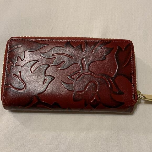 Valentina Embossed zip around reddish burgundy wallet EUC - Picture 2 of 12